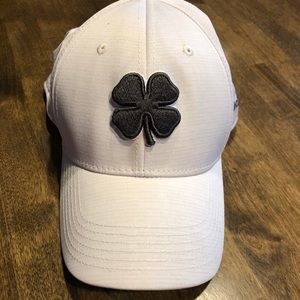 Black Clover - Live Lucky - White Hat - L/XL
